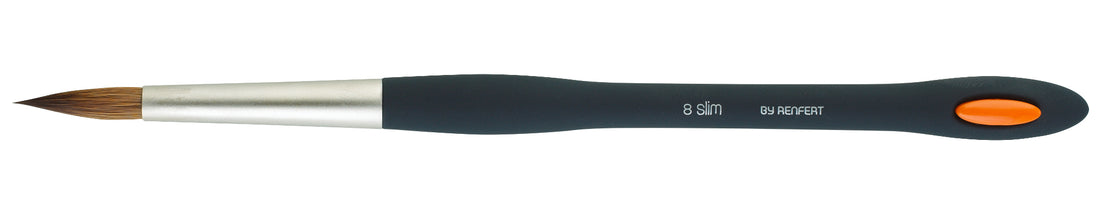 Brush lay:art style size 8 slim